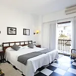 Hotel Sis Pins 3*