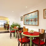 Sis Pins Hotel
