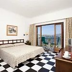 Sis Pins Hotel 3*