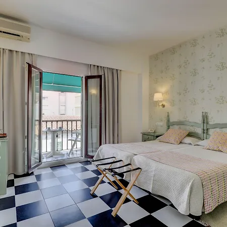 Sis Pins 3* بورت دي بوينسا