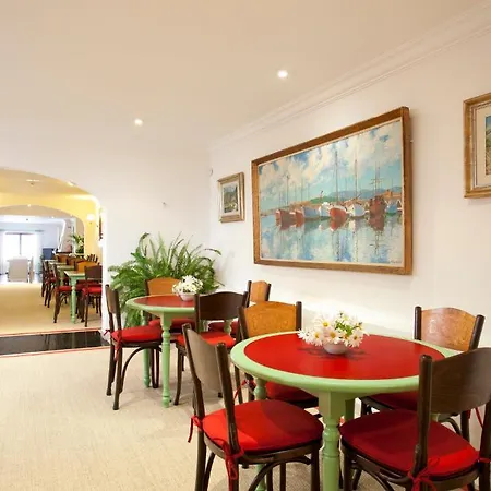 Sis Pins Hotel