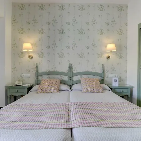 Sis Pins فندق بورت دي بوينسا