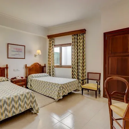 Sis Pins Hotel 3*