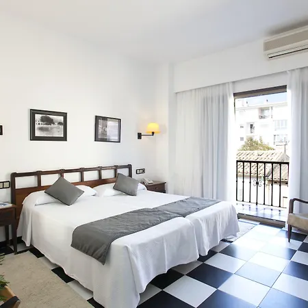 Szálloda Sis Pins 3*