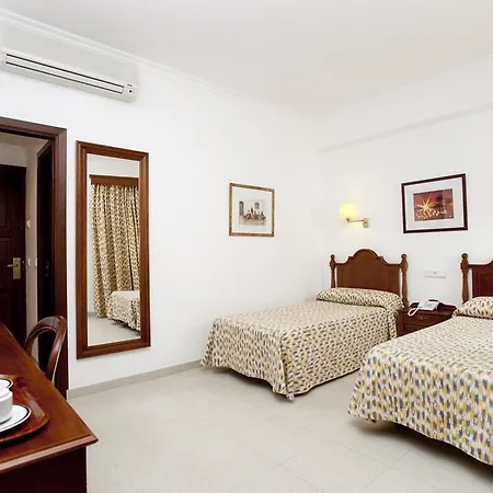 Sis Pins Szálloda 3*